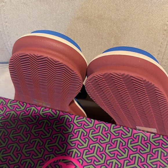 Tory Burch Layered Flip Flop - Picture 7 of 9